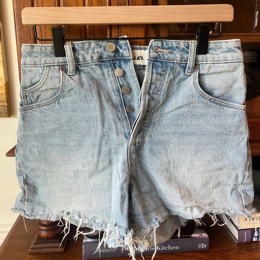 Rollas light denim shorts